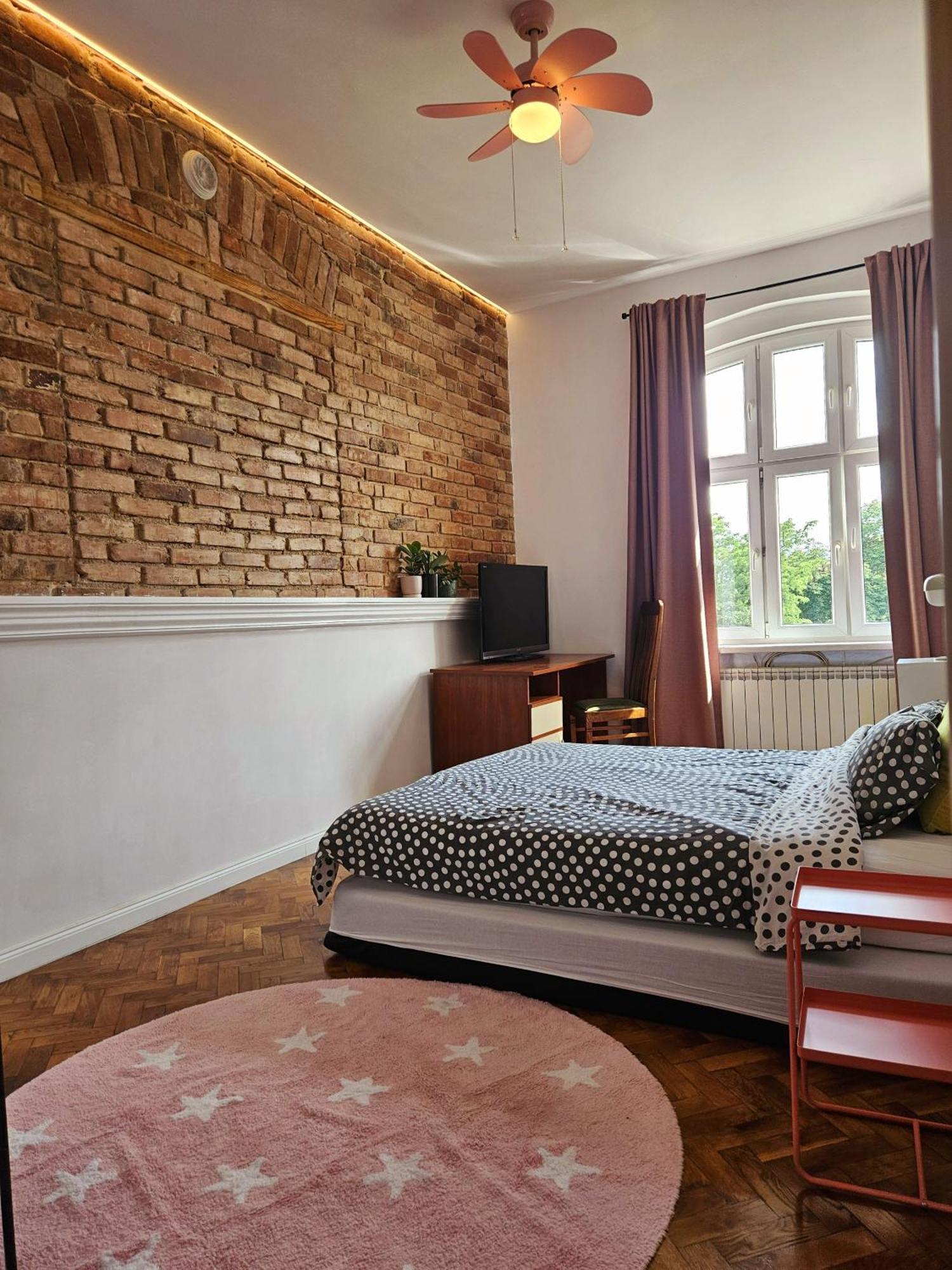 Apartamenty Pod Aniolami Ostrów Wielkopolski Esterno foto